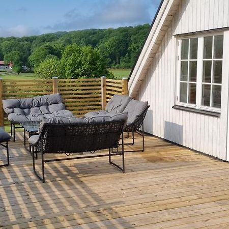 Laegenhet Pa Haestgard Ljungbyhed Exterior foto