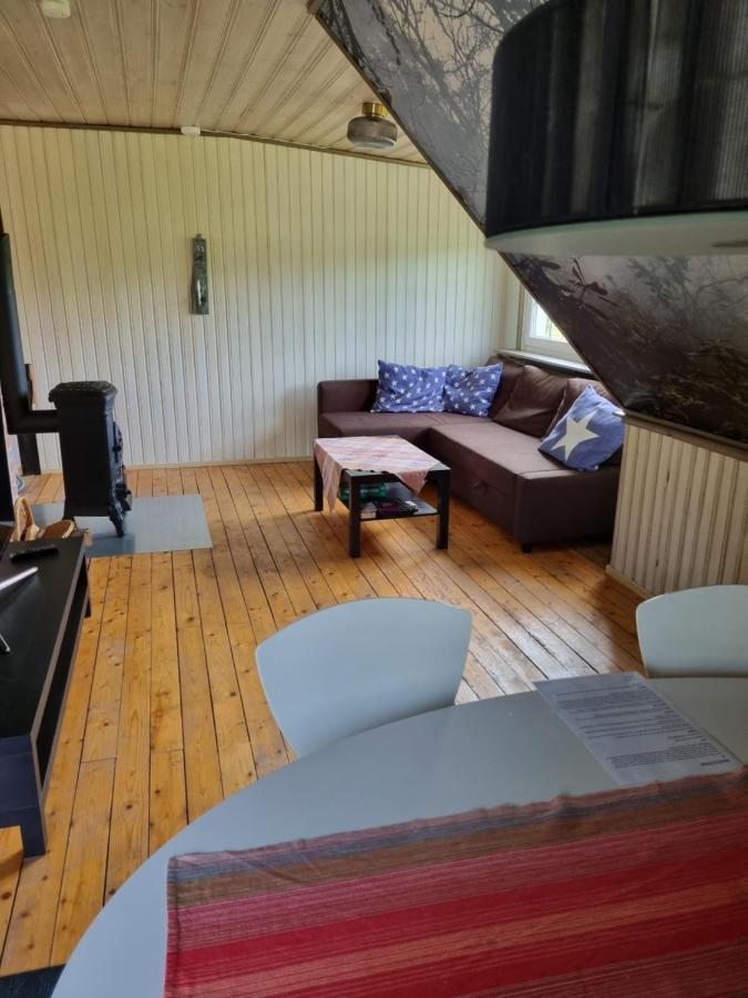 Laegenhet Pa Haestgard Ljungbyhed Exterior foto